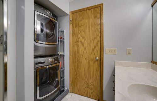 2 Mi to Super Rink Sporty Group Getaway in Blaine - Foto 31