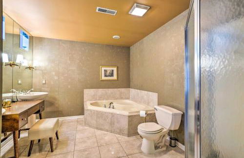 Immaculate Family Townhome - Walk to Beach! - Foto 17