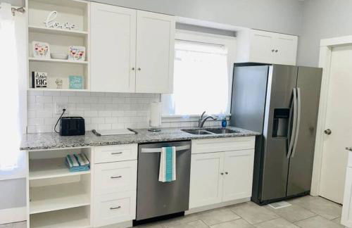 CHERRY STREET LUXURY- SHOPPING-DINING-BY DOWNTOWN AND HOSPITALs - Foto 26