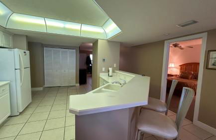 Oceanfront Large Condo in Charming Daytona Beach Shores - Photo 12