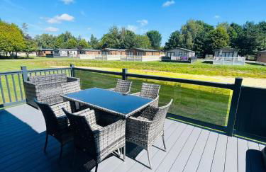 Laburnum Lodge with Hot Tub - Foto 7