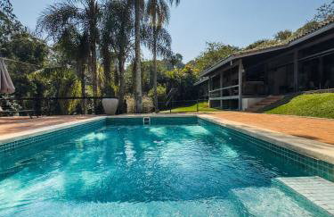 Casa térrea de alto padrão com piscina e cozinha de cinema na Granja Viana - Foto 14