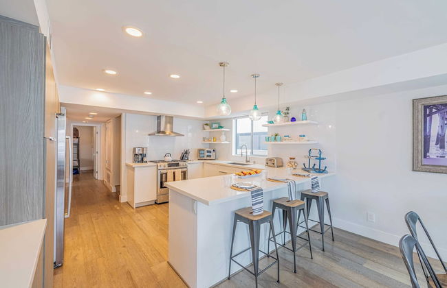 Private Rooftop + Steps to the Beach Chic Design Seaside Style by Avantstay - Foto 10