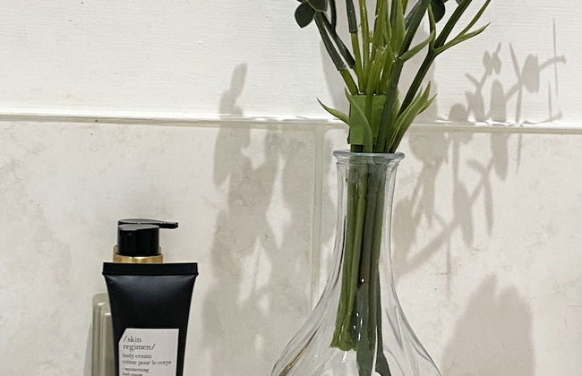 Captivating 1-bed Apartment in Barking - Photo 34