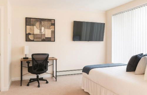 Downtown A2 Gem - Next to Hospitals, Stadium & Restaurants - Foto 8