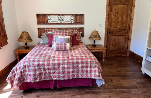 Luxury Mountain Retreat with views, fire pit, and creek - Foto 31