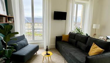 Sunny Apt on D-Day Beach with Parking - Foto 2