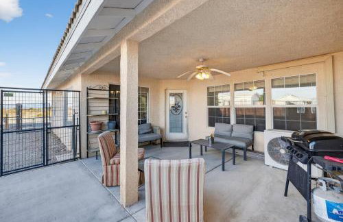 4BR Desert Oasis near Valley and Vegas - Foto 50