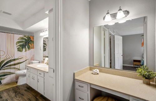 Towne Plaza Apartments #295 in the Galleria Area - Foto 27