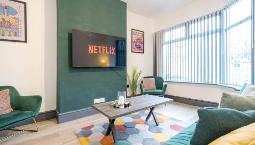 Manchester Three Bedroom House with Parking - Foto 5