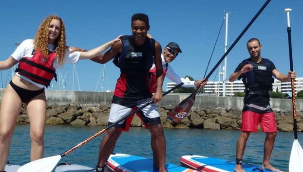 Photo de groupe en stand-up paddle