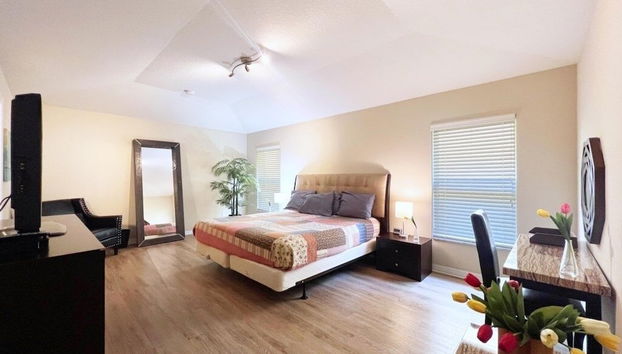 Great Privacy By Pool- Pool Home With Game Room 4 Bedroom Home by RedAwning - Foto 3, Habitación