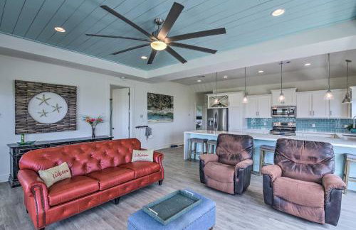 Steps to Gulf Crystal Beach Home with Deck and Views - Foto 4