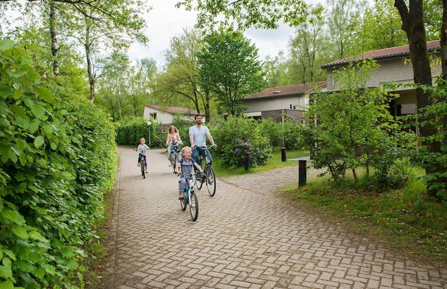 Forest-edge Family Bungalow - Foto 32