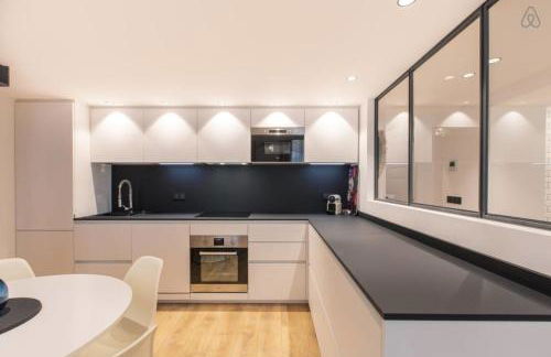 COURS SALEYA Renovated 3 Bedrooms 1 min to Beach Air Conditioning - Foto 10