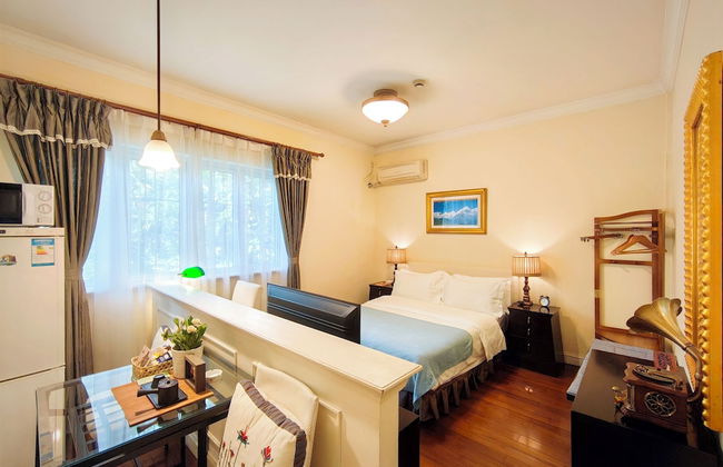 Ladoll Service Apartment - Photo 24