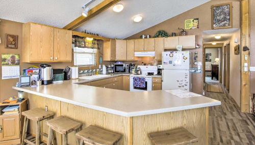 Waterfront Friendship Home with Private Pier! - Foto 2