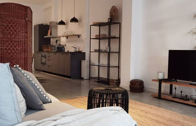 LK 2BR Serviced Apartments - Photo 3