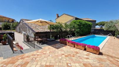 Villa con fascino antico e comfort moderno - Foto 2, sunbed