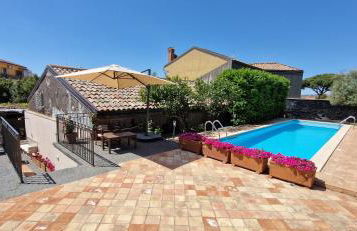 Villa con fascino antico e comfort moderno - Foto 2