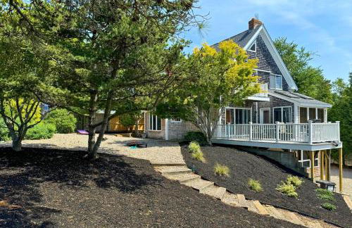 Walk to Beach! Hyannis Family Haven with Deck - Foto 24