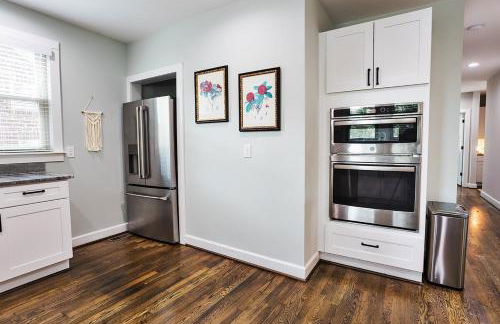 Elmwood Park Retreat Renovated 3 Bed 2 Bath DT - Foto 59