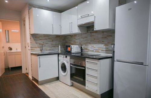 Apartment with Balcony on Calle Santa Engracia Temporal SEN1692 - Foto 48