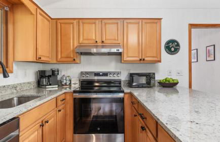 Wooded Nest, Cozy 3BR Chalet Near Spas, Downtown Berkeley Springs & Hiking - Foto 16