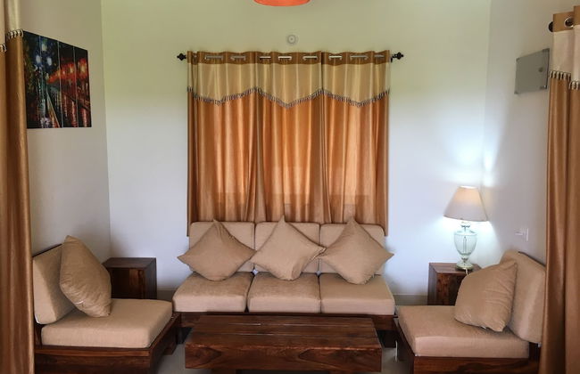 Monarch suites - Photo 25