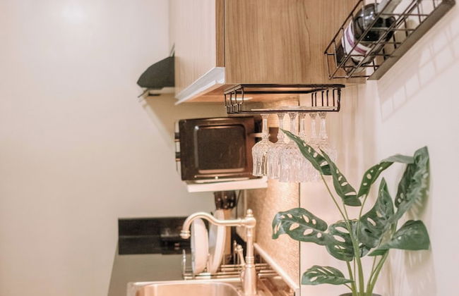 Playful & Charming City Loft - Photo 8