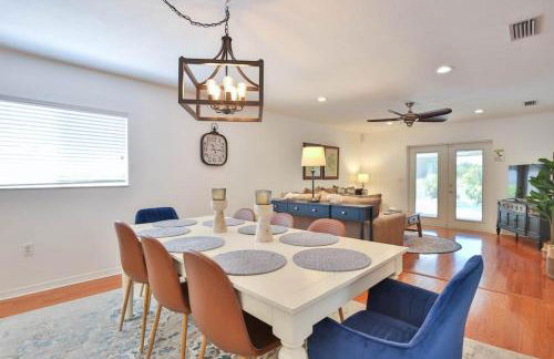 Resort Saltwater Pool Spa Near Anna Maria - Photo 10