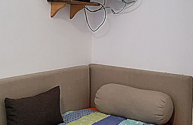 Inviting Apartment 14 Sleeps 3 Guests - Photo 3