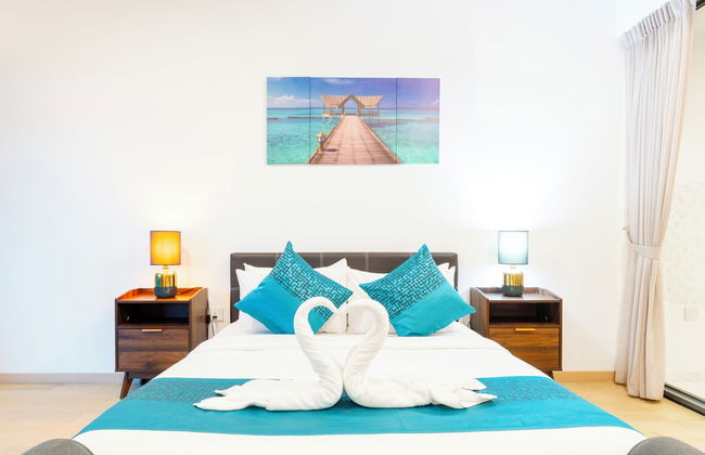 Moonway Luxury Suites At Eaton Residence - Photo 36