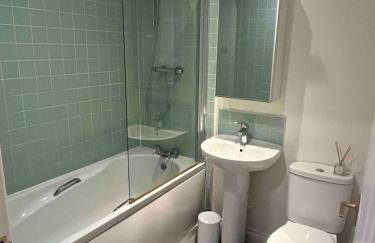 Town centre apartment with parking - Photo 3