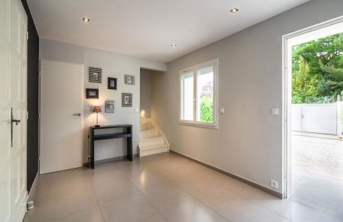 Luxurious Villa in Saint Genies de Fontedit With Heated Pool - Foto 26