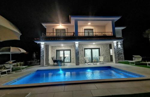 Luxury Villa Sara with Jacuzzi in Malinska - Foto 5