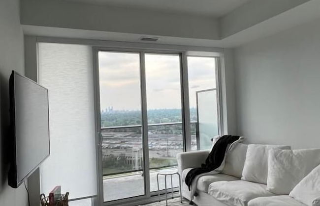 Adastay Suites Toronto - Photo 8