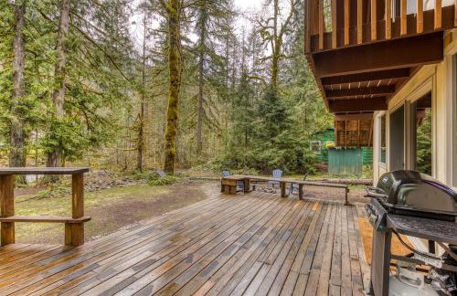 Thompson Cabin - Charming Salmon Riverfront A-Frame Oasis w/ fireplace - Foto 59