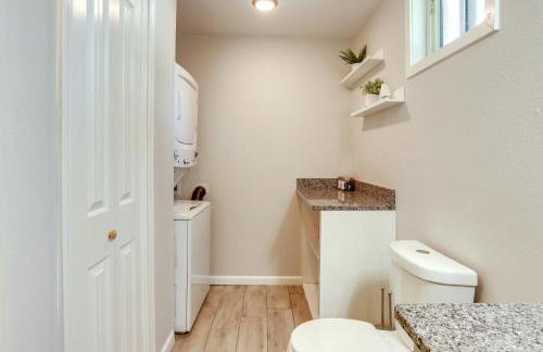 Riverfront Home with Porches and Views in Cotter! - Foto 12