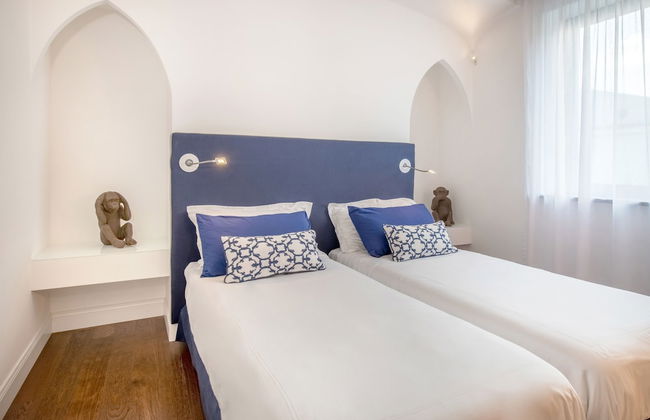 Luxury Apartment with Penthouse and Pool - Photo 12