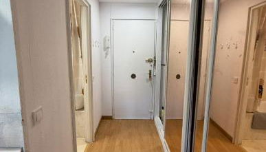 Precioso estudio en Bernabeu Plaza Castilla - Foto 3, Lobby or reception