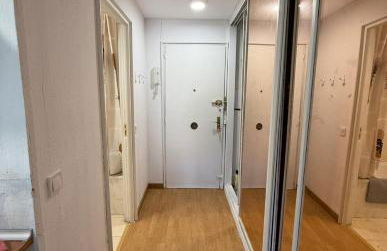 Precioso estudio en Bernabeu Plaza Castilla - Foto 3