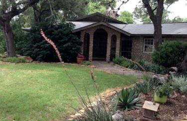 Lovely Cottage Rental with Waterfall on San Gabriel River near Austin, Texas - Foto 30