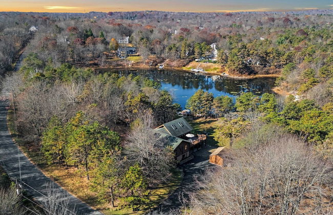 Deer Haven Cabin by Avantstay Waterfront Dock + Firepit - Foto 37