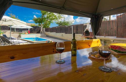 Villa Patrick-Luxury stone house in the center of Istria - Photo 10