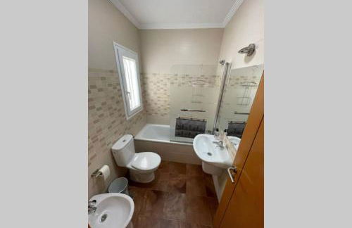 Casa adosada con porche, piscina y pista de pádel, junto al campo de golf - Foto 23