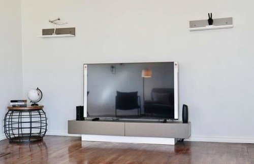 Modern La Cresta - Photo 9