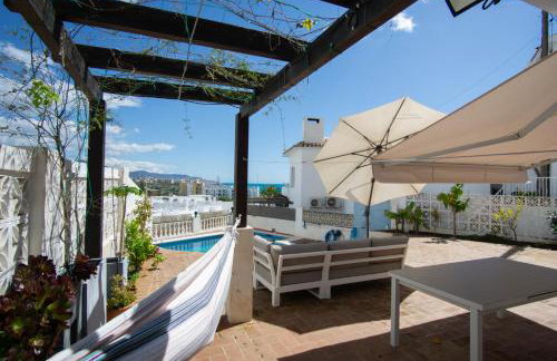 Private Beach Villa for 6 with Seaview, Pool & big Sun Terrace - Foto 34