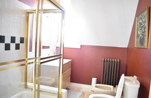 Historic Manor Overlooking Park - Foto 34