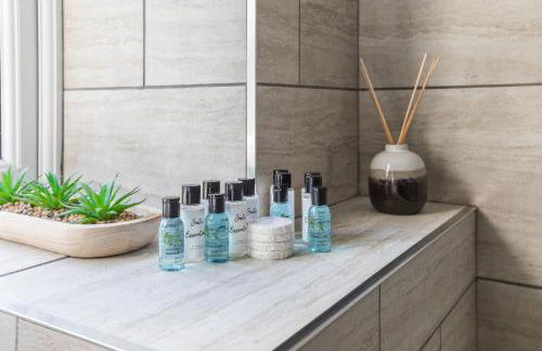 Forest View- Oasis Mural -Didsbury Zen Sleeps 10 - Photo 21